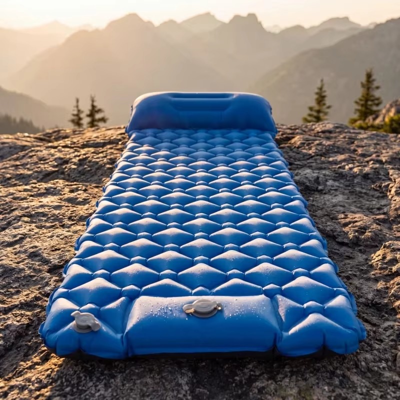Samonapowietrzny materac dmuch – Camping Air Mattress Built In Pump recenzja i cena