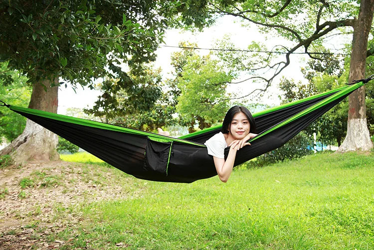 Hamak przenośny dla dwóch osób – Double Hammock Portable Parachute Nylon recenzja i cena